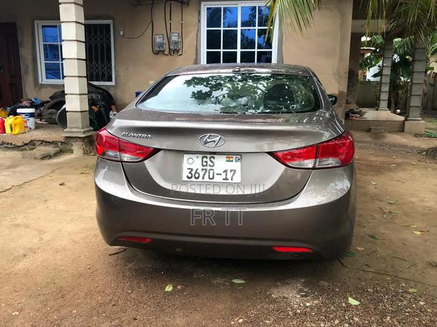 Hyundai Elantra 2013 Brown