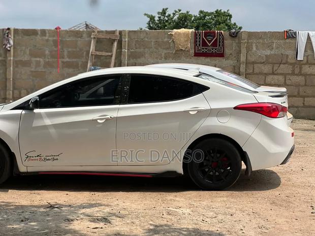 Hyundai Elantra 2013 White
