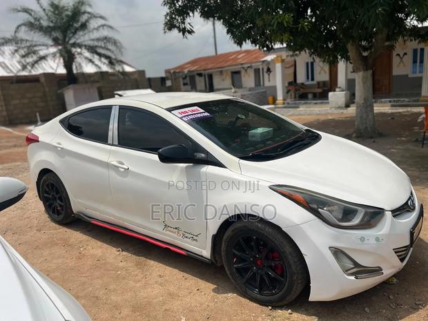 Hyundai Elantra 2013 White