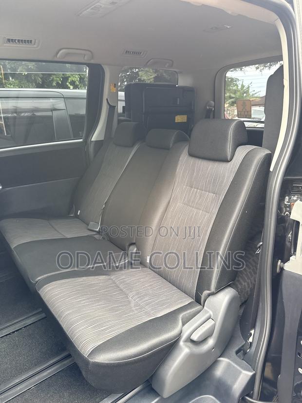 Toyota Voxy X 2WD 8-Seater 2012 Black