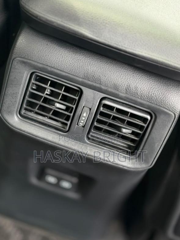 Toyota RAV4 2021 Brown