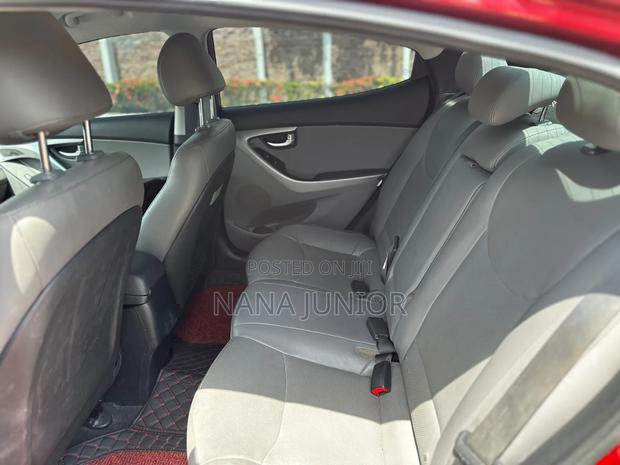 Hyundai Elantra 2016 Red