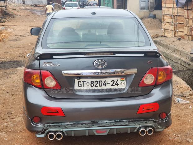 Toyota Corolla S 4dr Sedan (1.8L 4cyl 4A) 2010 Gray