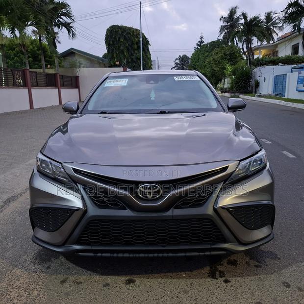 Toyota Camry 2023 Gray