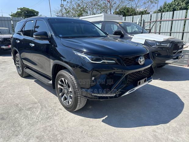 New Toyota Fortuner 2025 Black