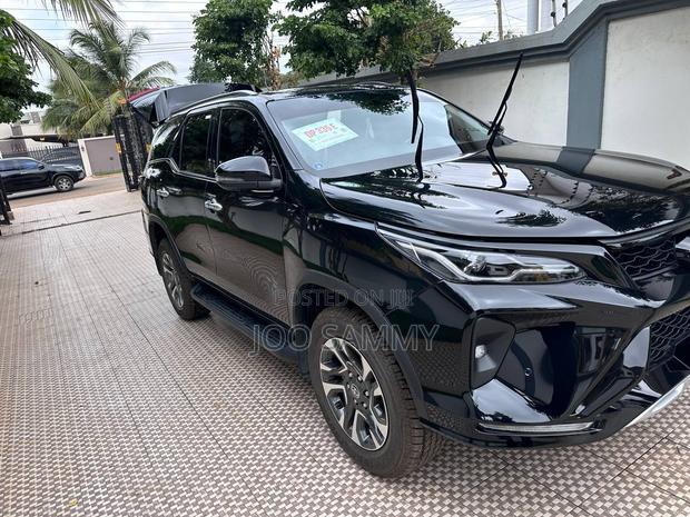 New Toyota Fortuner 2025 Black