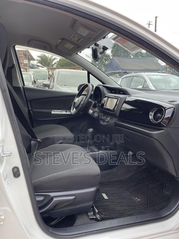 Toyota Vitz 1.3 FWD 5dr 2015 White