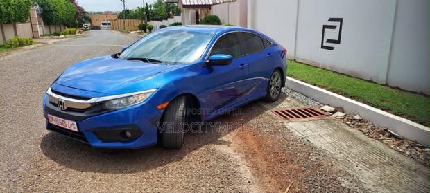 Honda Civic EX 4dr Hatchback (1.5L 4cyl) 2017 Blue