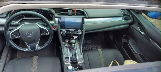 Honda Civic EX 4dr Hatchback (1.5L 4cyl) 2017 Blue