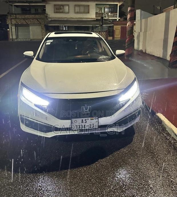 Honda Civic Touring Sedan 2019 White