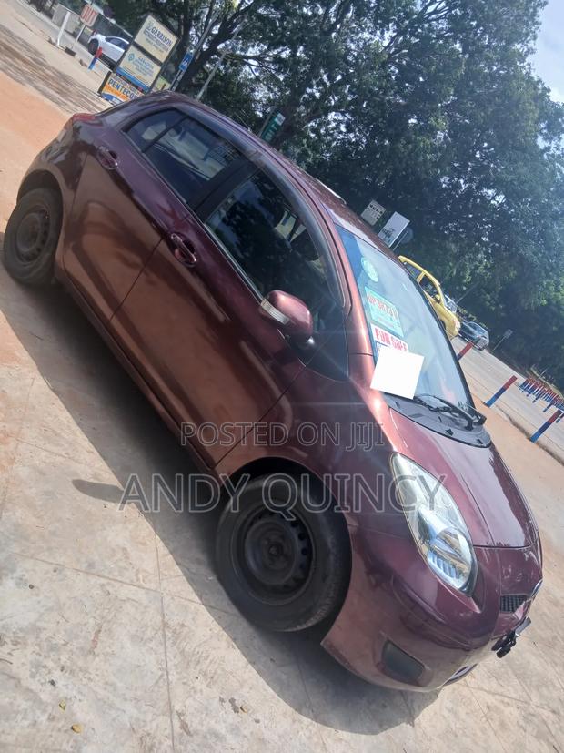 Toyota Vitz 2012 Gray