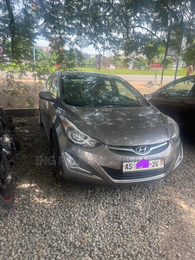 Hyundai Elantra 2012 Brown
