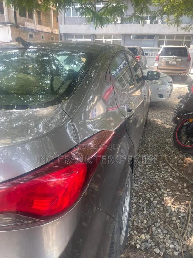 Hyundai Elantra 2012 Brown