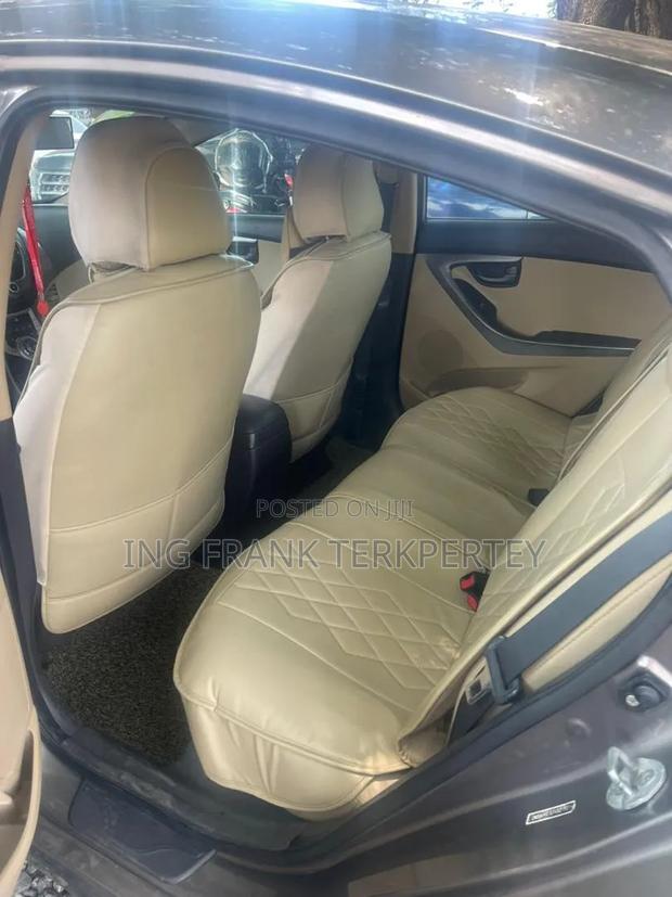 Hyundai Elantra 2012 Brown