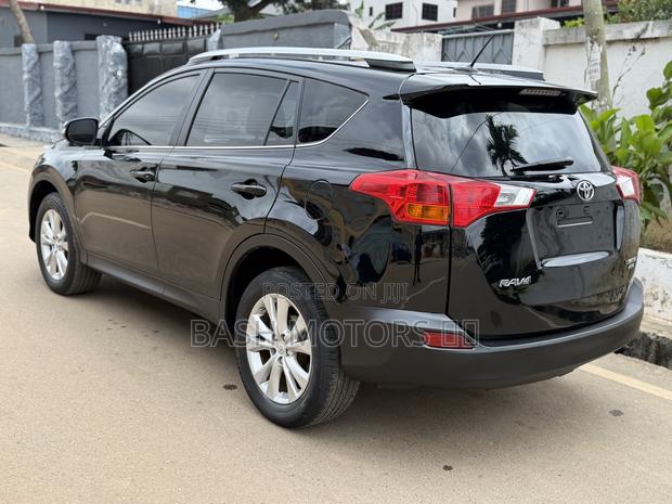Toyota RAV4 Limited 4dr SUV AWD (2.5L 4cyl 6A) 2015 Black