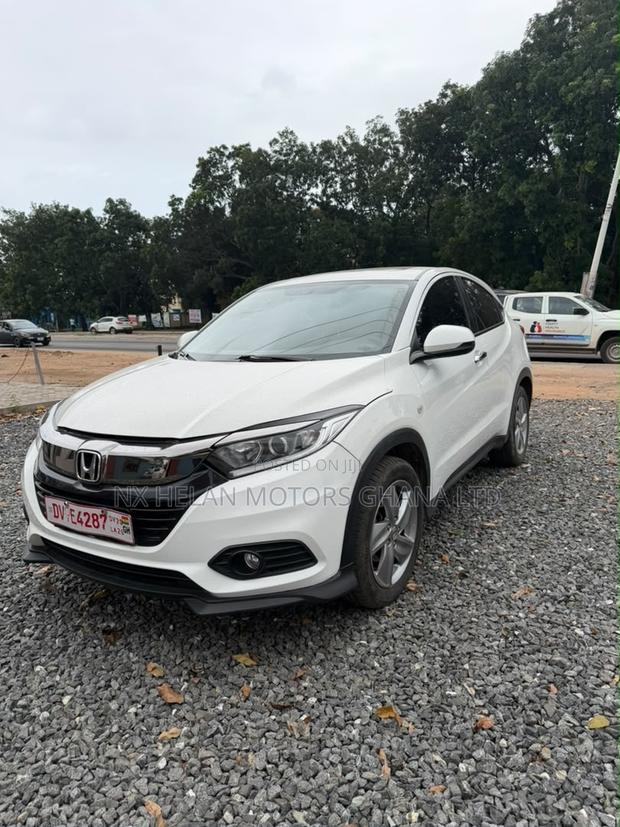 Honda Vezel 1.5 2WD 2021 White