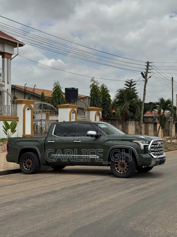 Toyota Tundra 1794 Edition CrewMax 6.5' Bed 2023 Green