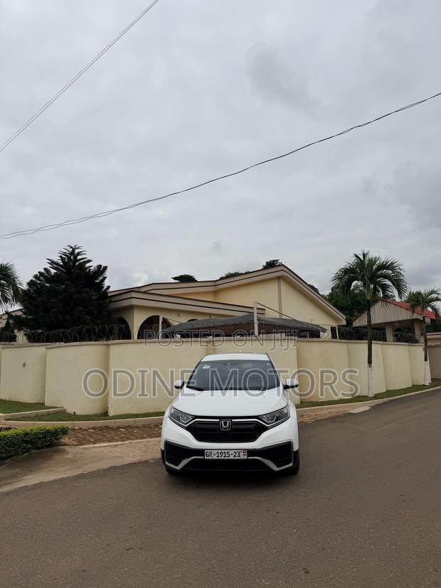 Honda CR-V 2021 White