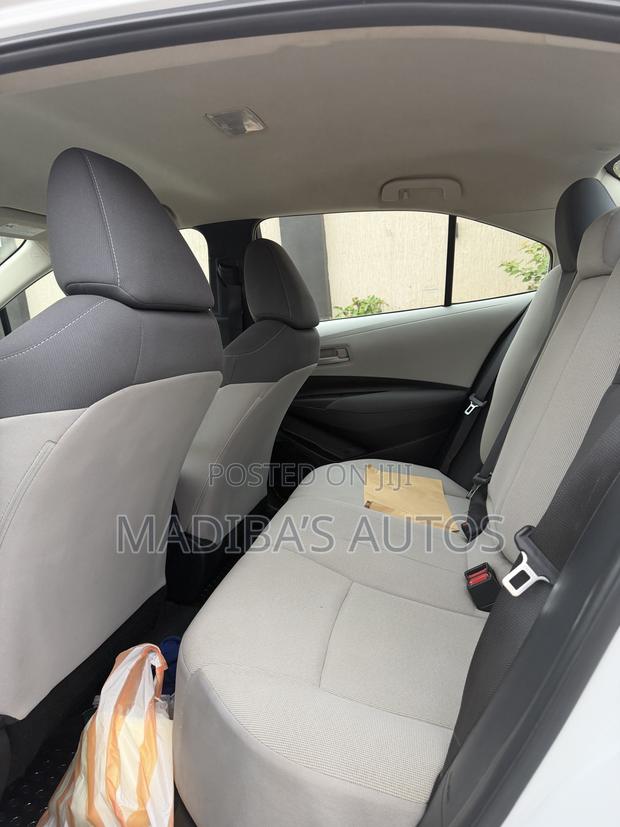 Toyota Corolla LE 2022 White
