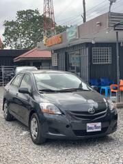 Toyota Yaris 2012 Gray for sale