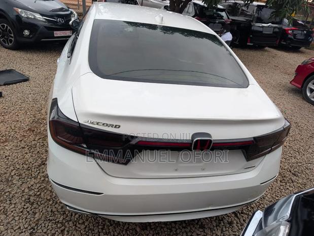 Honda Accord 2018 White