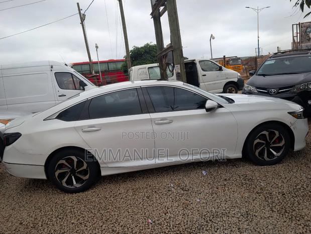 Honda Accord 2018 White