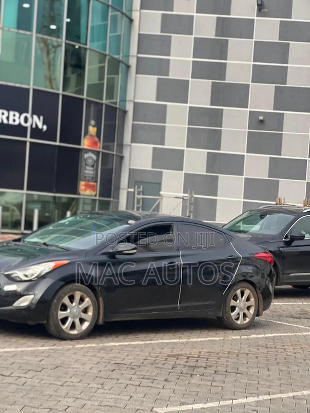 Hyundai Elantra 2012 Black