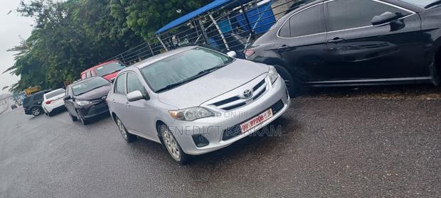 Toyota Corolla LE 4dr Sedan (1.8L 4cyl 4A) 2013 Silver