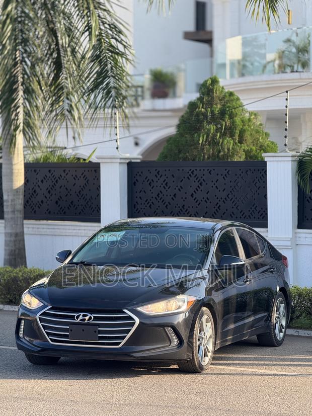 Hyundai Elantra SE Sedan FWD (2.0L 4cyl 6M) 2017 Black