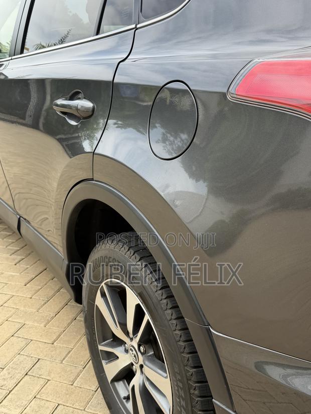 Toyota RAV4 2018 Gray
