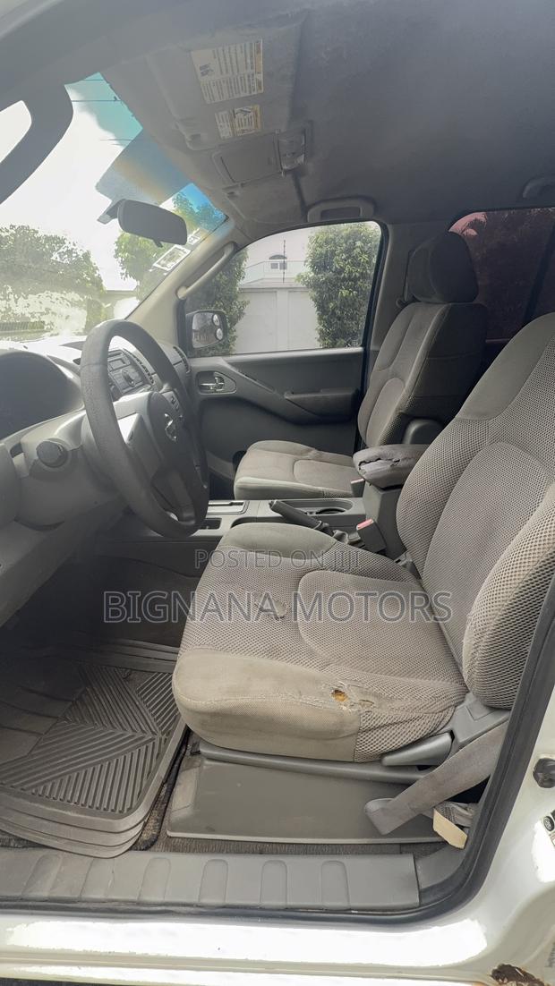 Nissan Frontier King Cab SE 4x4 2007 White