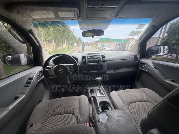 Nissan Frontier King Cab SE 4x4 2007 White