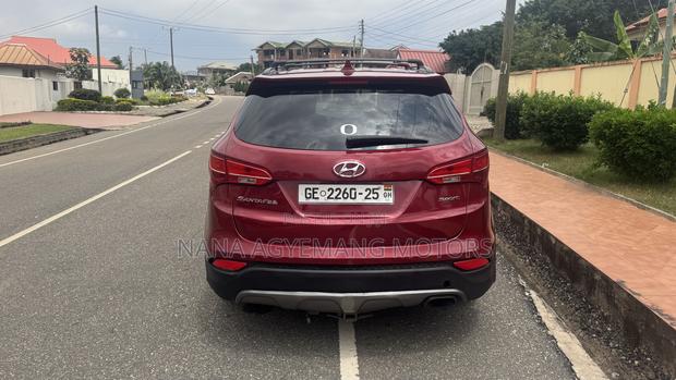Hyundai Santa Fe 2015 Red