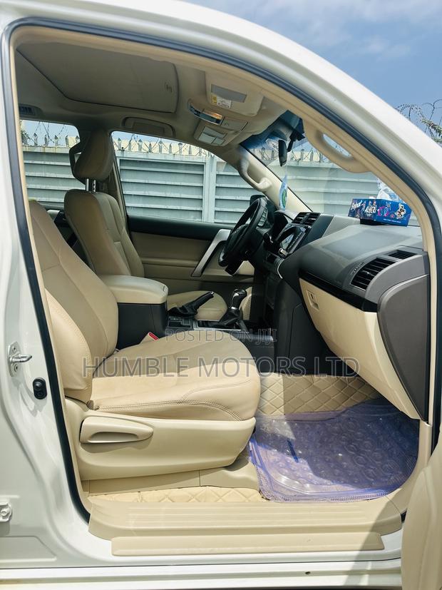 Toyota Land Cruiser Prado 2023