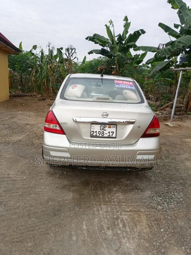 Nissan Versa 2008 Beige