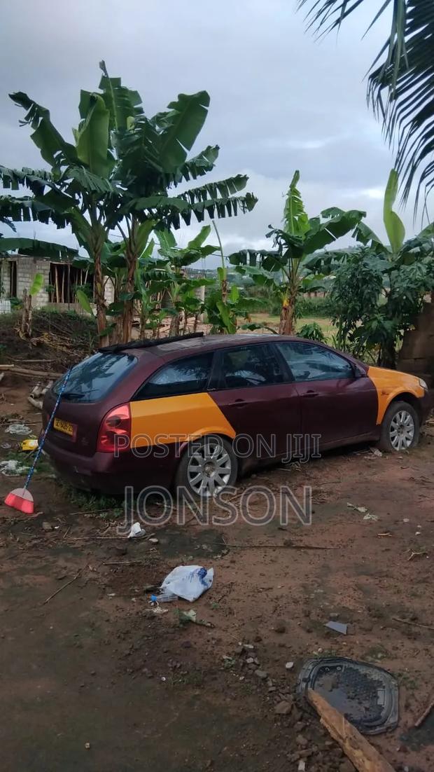 Nissan Primera 2008 Red