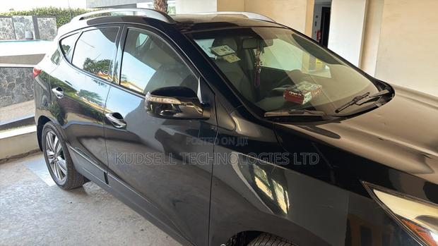 Hyundai Tucson 2015 Black