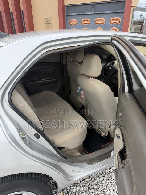 Toyota Belta 2010 Gray