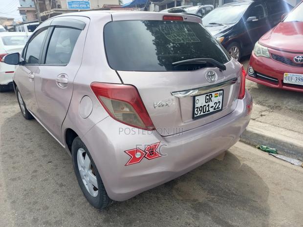 Toyota Vitz 2012 White