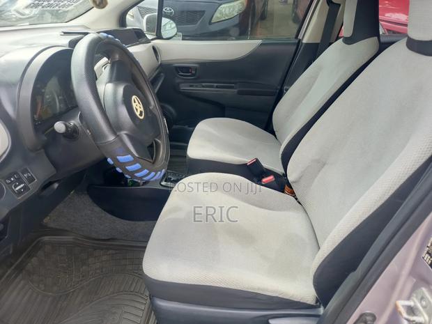Toyota Vitz 2012 White
