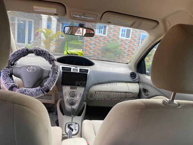 Toyota Belta 2012 Blue