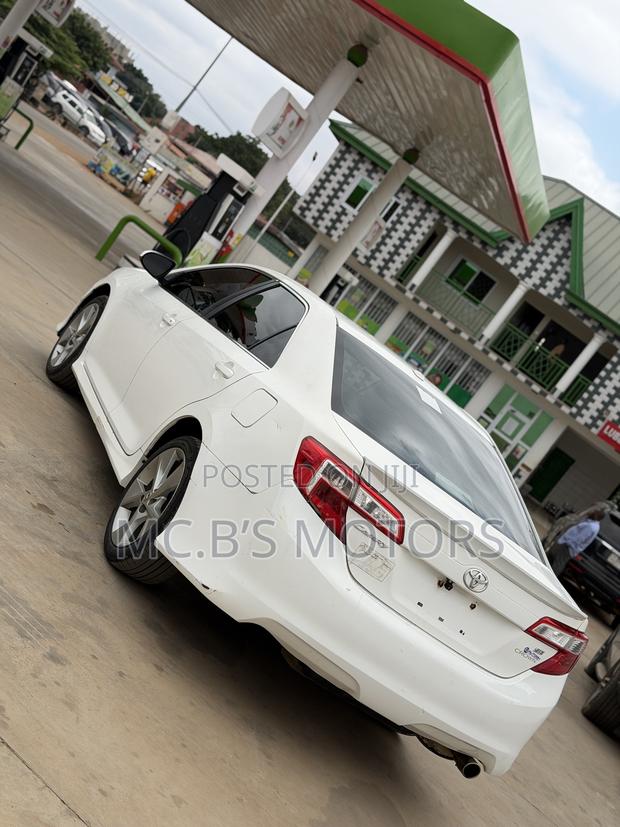 Toyota Camry 2014 White