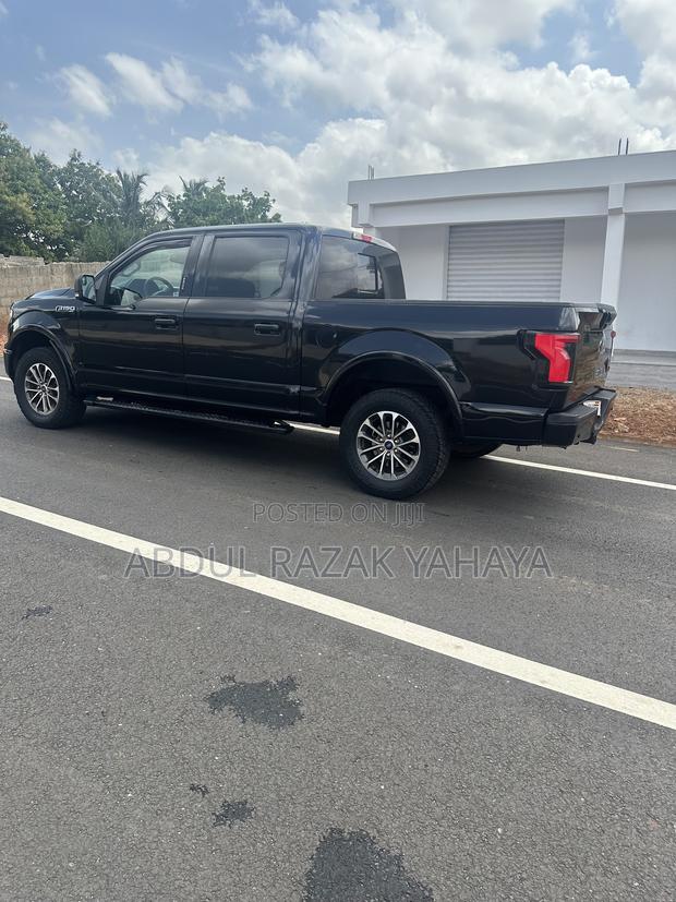 Ford F-150 2020 Black