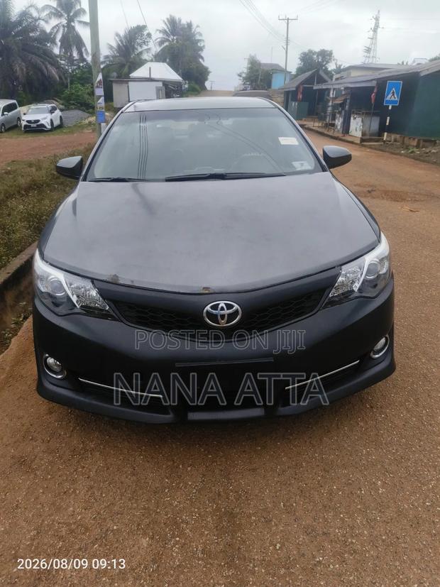 Toyota Camry 2014 Gray