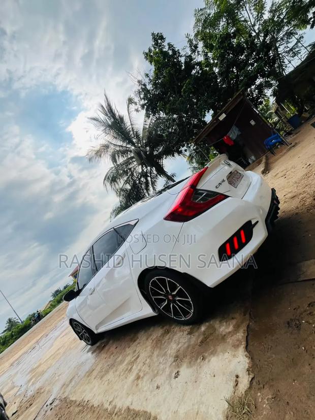 Honda Civic EX Sedan 2018 White