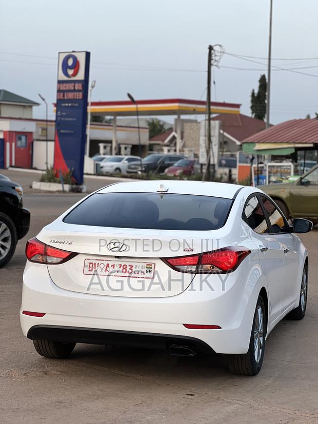 Hyundai Avante 2015 White