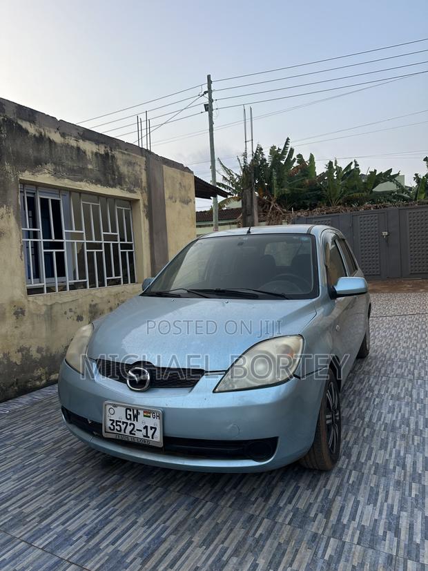 Mazda Demio 2009 Blue