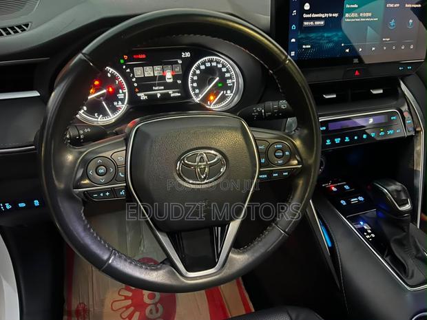 Toyota Venza Limited 2022 White