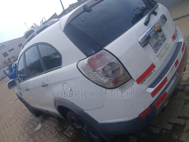 Chevrolet Captiva 2010 White