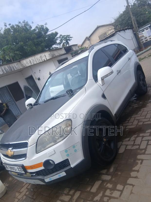 Chevrolet Captiva 2010 White